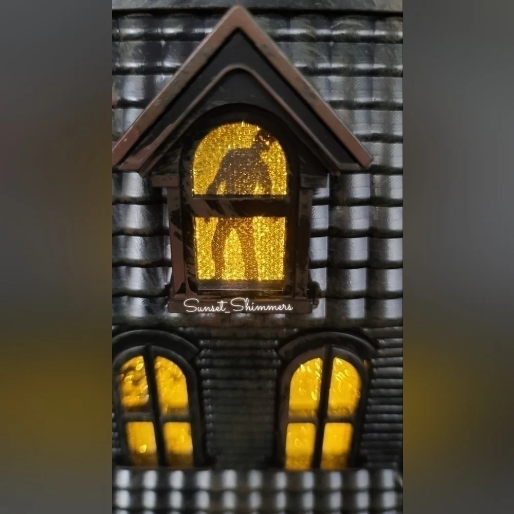 Halloween Haunted House Mansion Color Changing LED Lights & Sound Ghosts Cat New